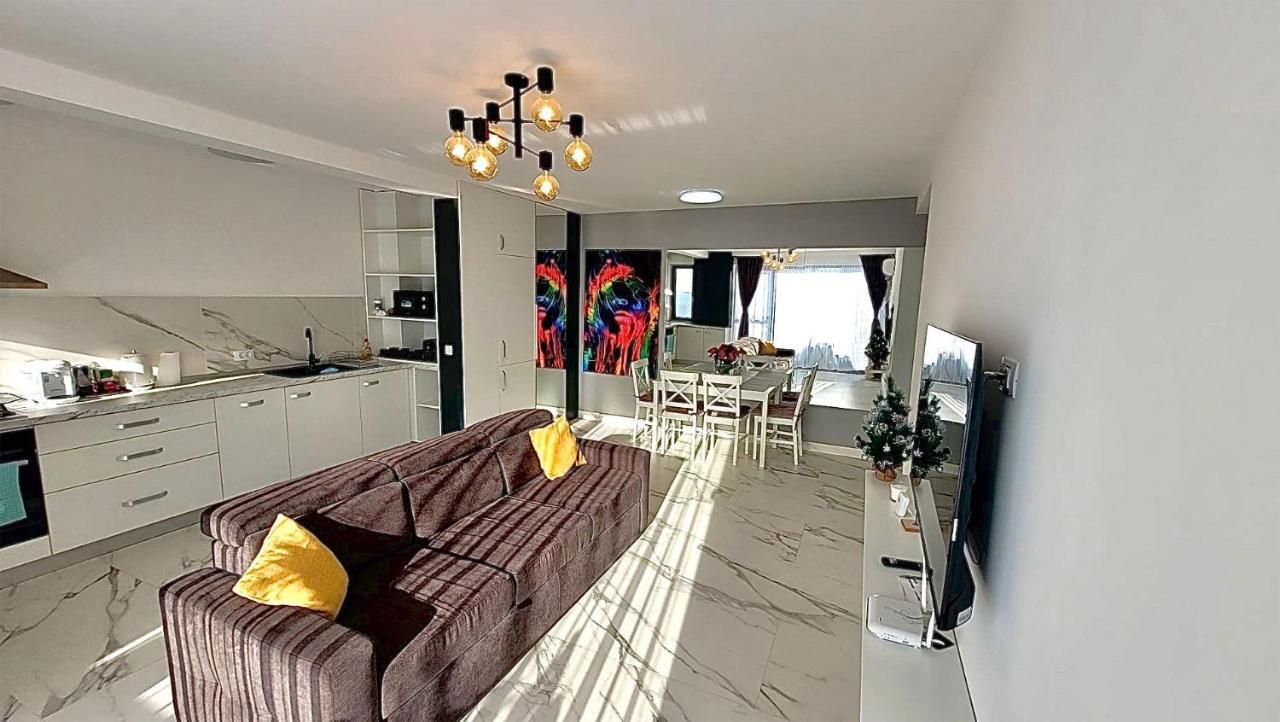 Magic Mirror Apartment Satu Mare Bagian luar foto